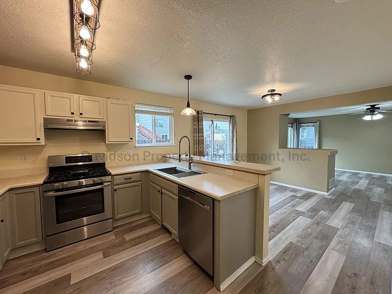 5372 Arroyo St — Photo 7