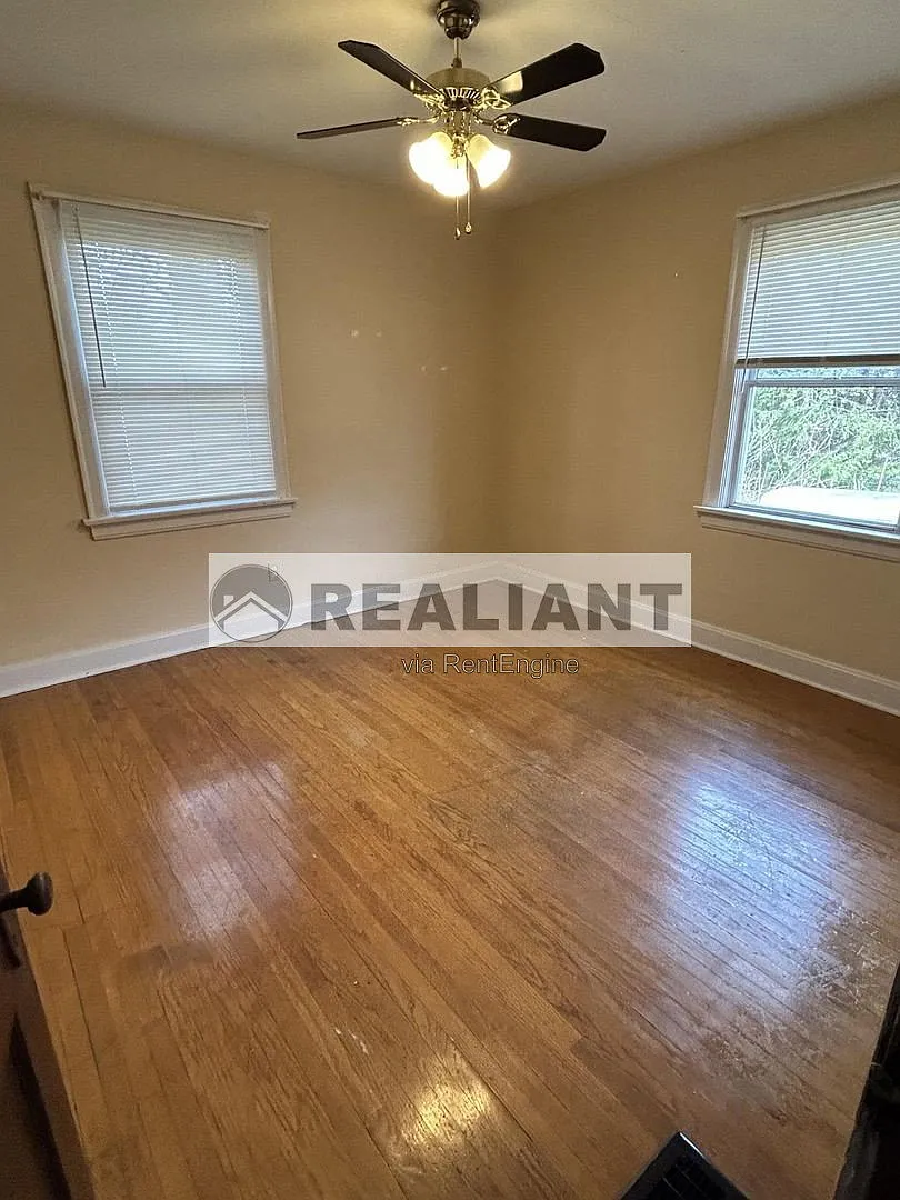 1 bed, 1.0 bath, $1,045 — Photo 3