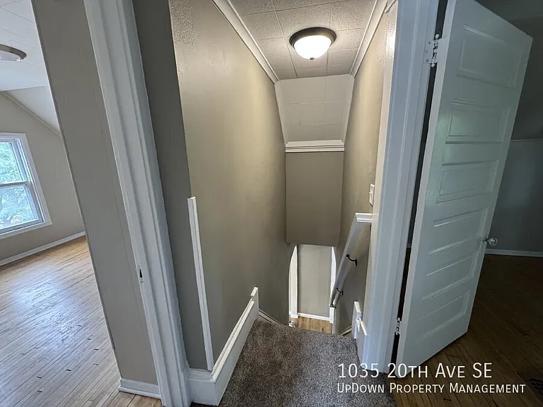1035 20th Ave SE — Photo 18