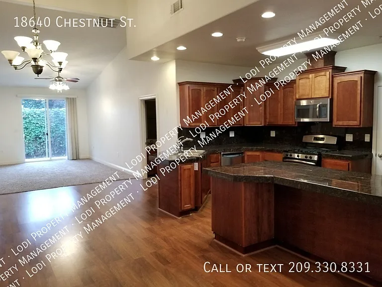 18640 Chestnut St — Photo 25