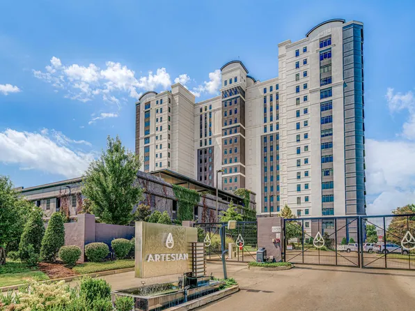 717 Riverside Dr #1205, Memphis, TN 38103