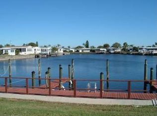 6823 Mount Quincy Dr NE, St Petersburg, FL 33702