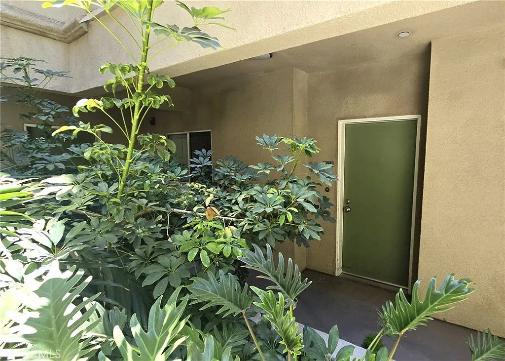 3 bed, 1410 sqft, $2,895 — Photo 3
