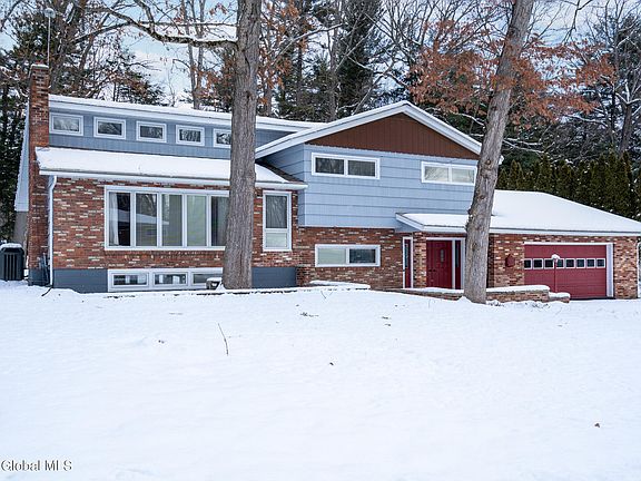 2nd image of 36 Woodcrest Dr
