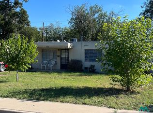1006 N 6th St, Carlsbad, NM 88220