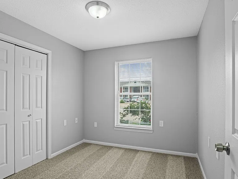 Callaway Villa Apartments — Photo 29
