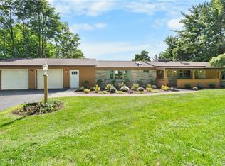 4162 Makyes Rd, Syracuse, NY 13215