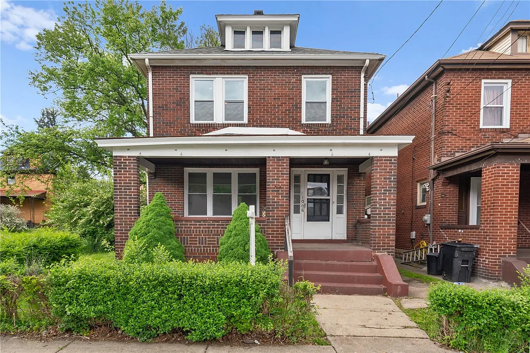 1008 Lowery St photo 1