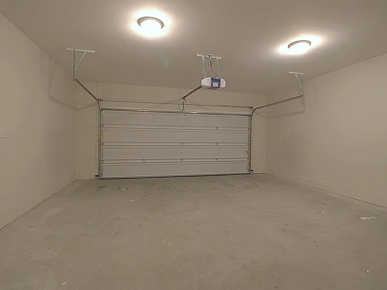 38 Griffin Rd — Photo 10