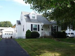832 Maple Rd, Hellertown, PA 18055