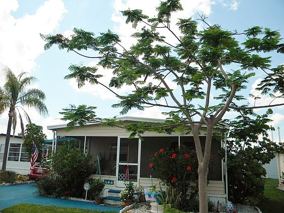2nd image of 233 Arbor Ln