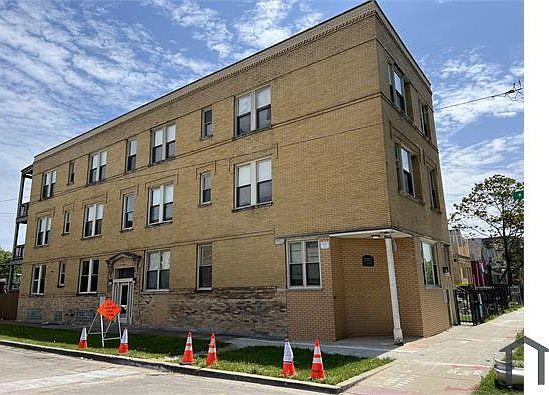 2nd image of 1901 S Homan Ave APT 3F