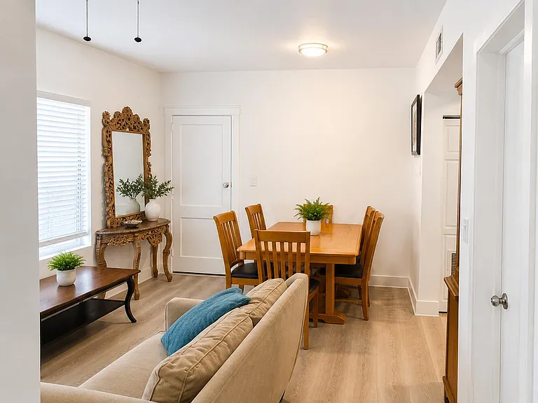 817 Tyler St #2 — Photo 7