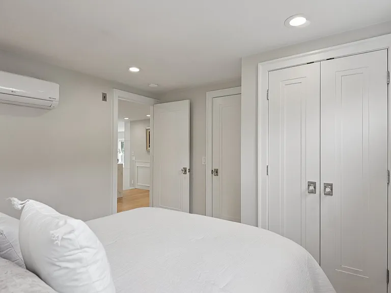 2134 Waverly Pl N #303 — Photo 10