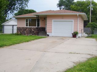 313 Carey St, Grand Island, NE 68803