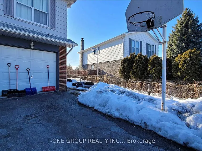 97 Briarscross Blvd #BASEMENT — Photo 14