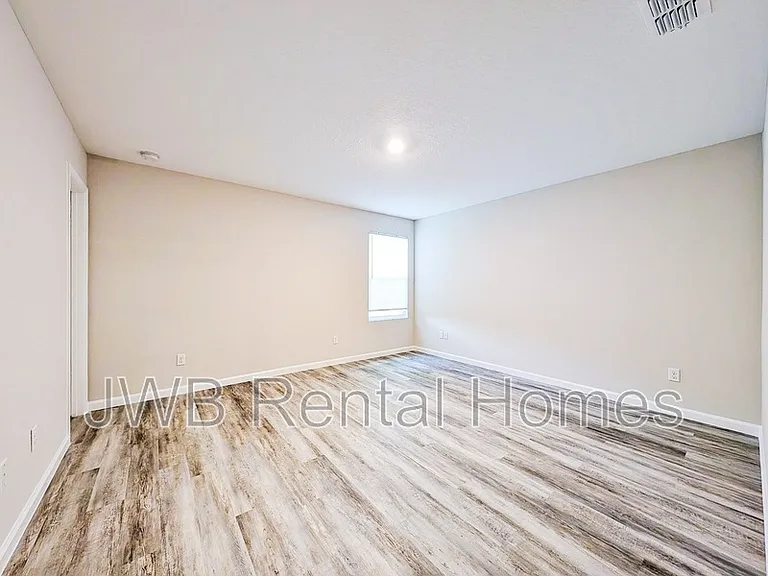 7828 Dekle Ave — Photo 8