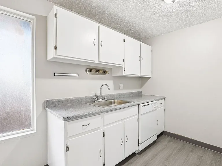PARK PLACE APARTMENTS - YOUR HOME IS HERE! - UP TO 6 WEEKS FREE! PLUS $99 OAC MOVE-IN SPECIAL! — Photo 44