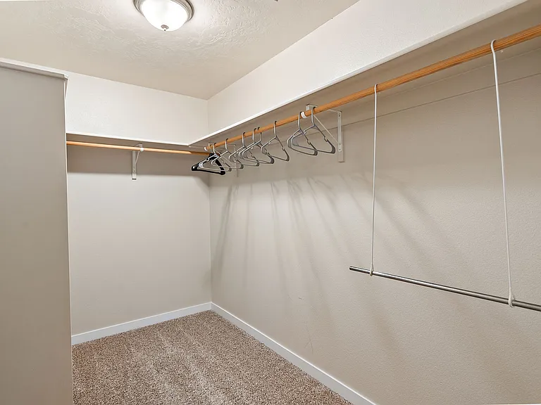 663 W Archerfield St — Photo 23
