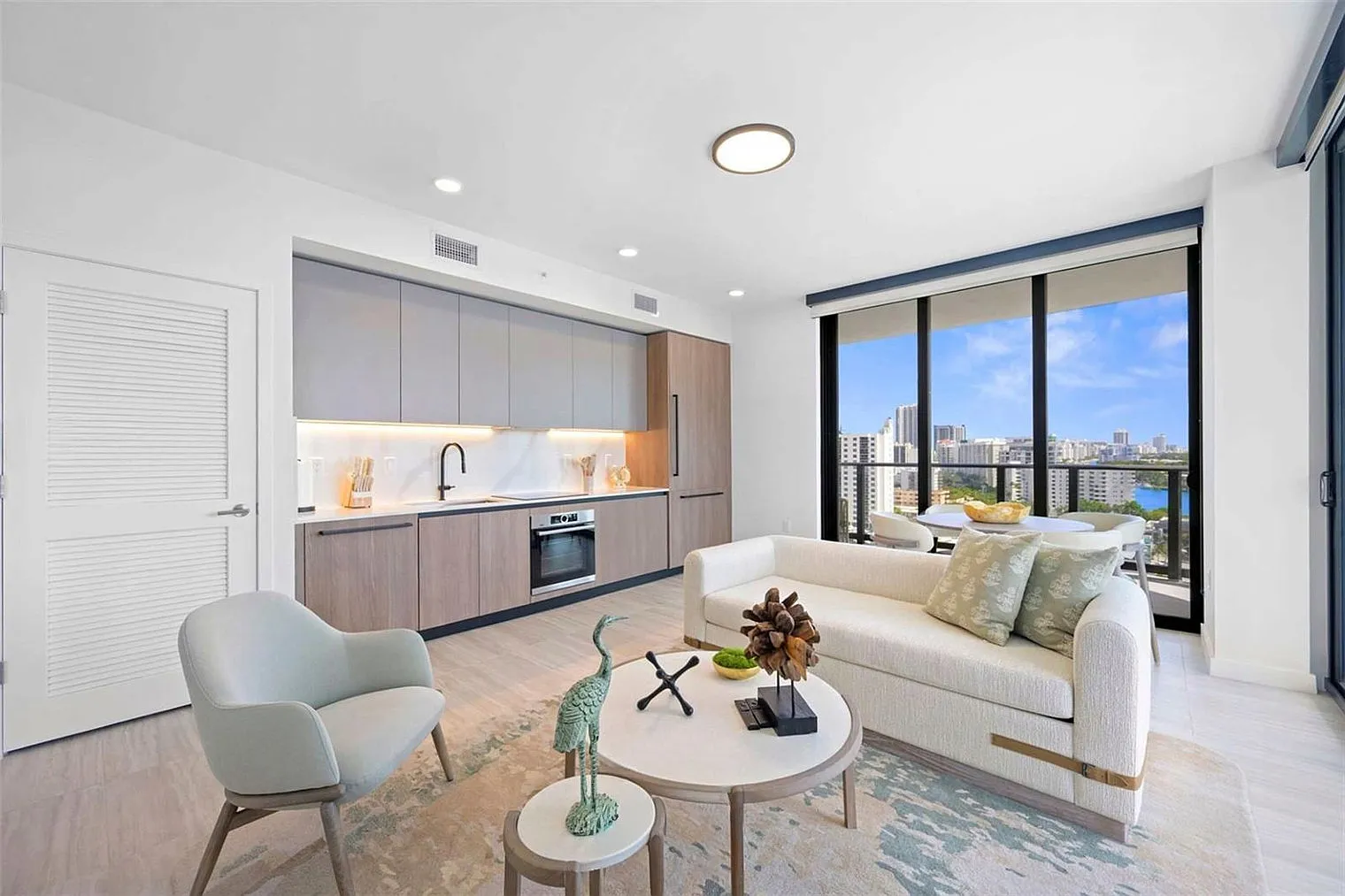 2 bed, 2.0 bath, 990 sqft, $7,165 — Photo 1