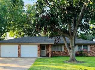 201 E Louisiana St, Brazoria, TX 77422