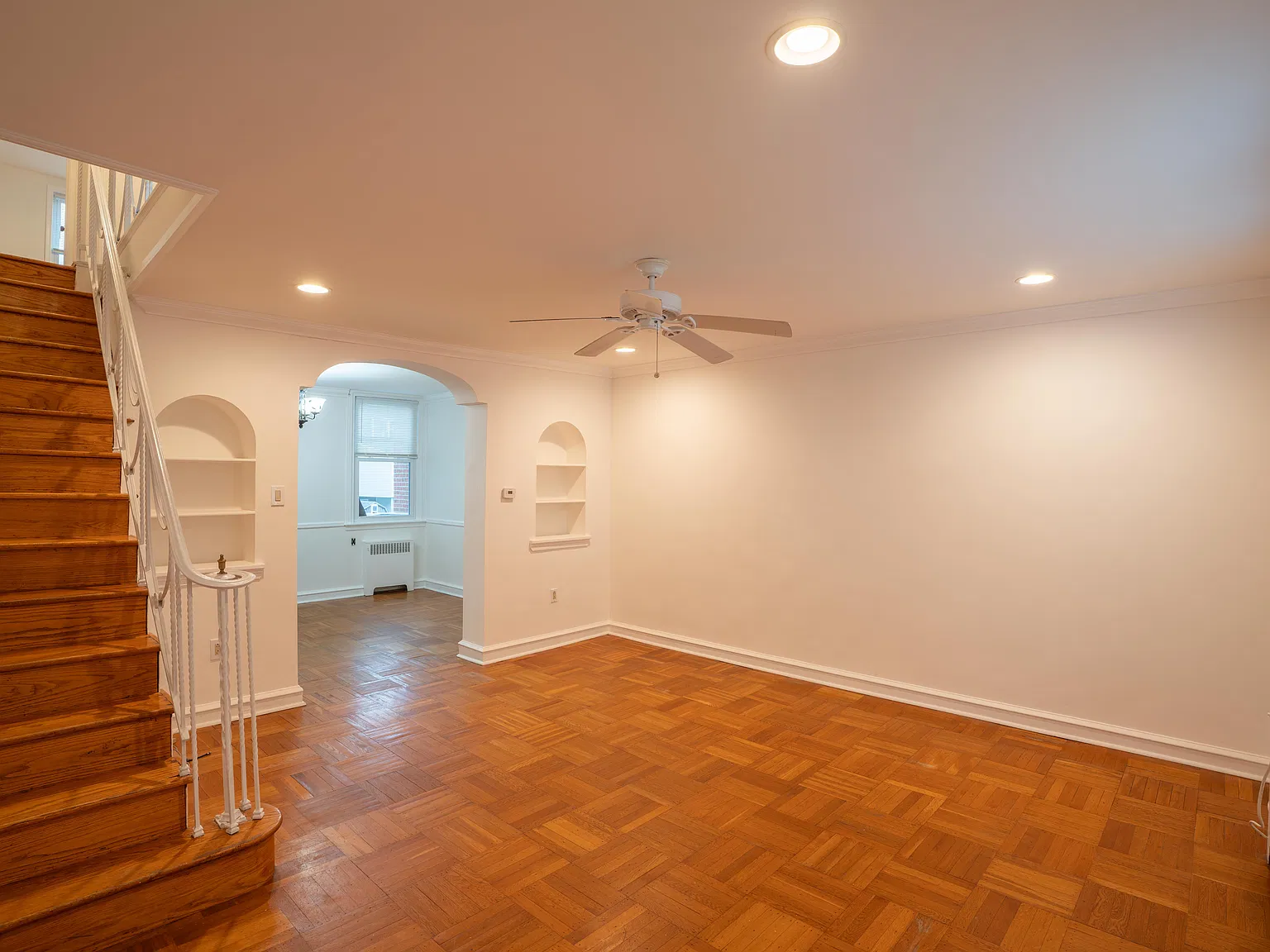 3 bed, 1186 sqft, $2,475 — Photo 2