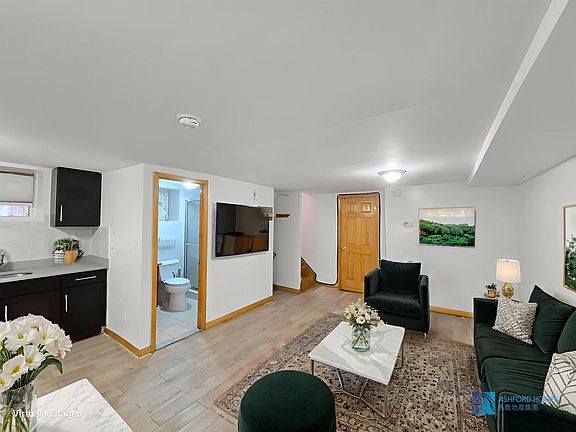 2nd image of 2278 E 22nd St #Ll