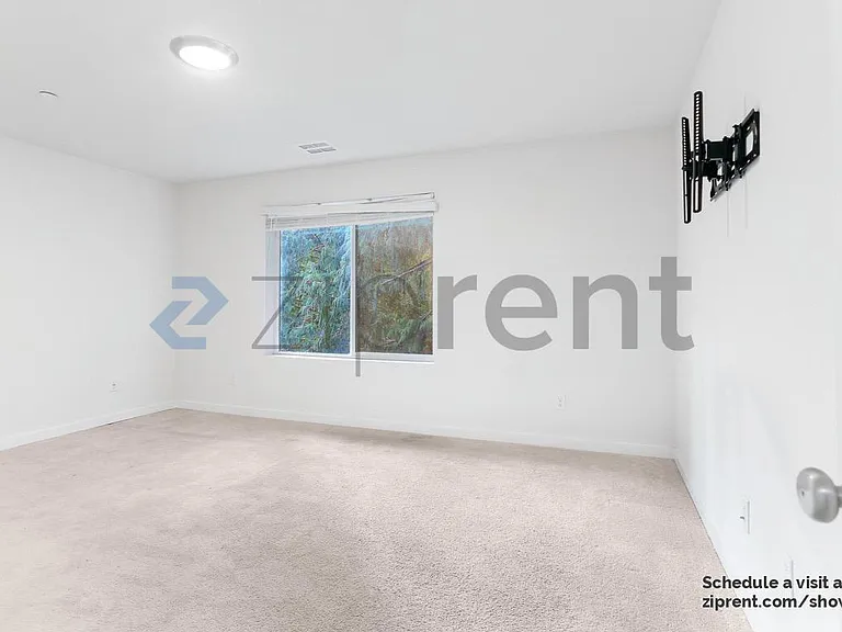 13117 3rd Ave SE #B3 — Photo 11