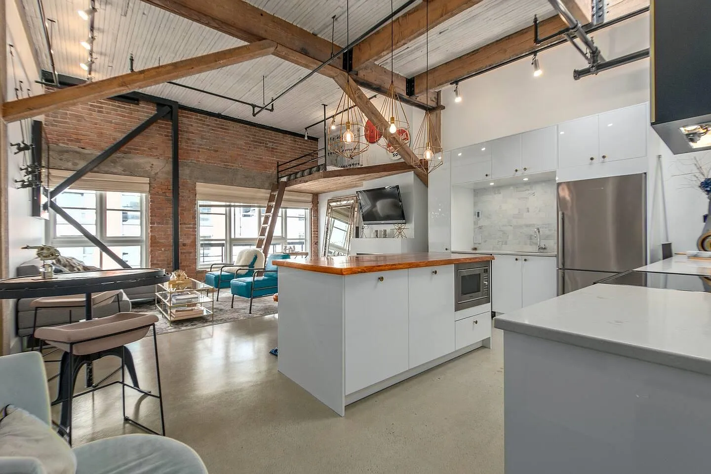 1 bed, 1000 sqft, $5,000 — Photo 3