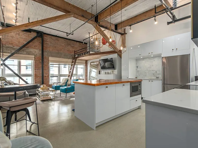 1066 Hamilton St #402 — Photo 3