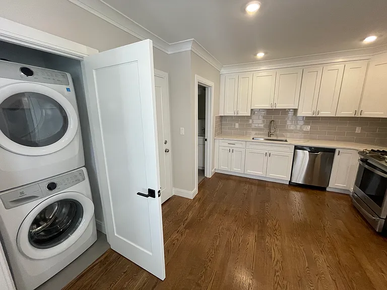 49 Alpine St #2 — Photo 3