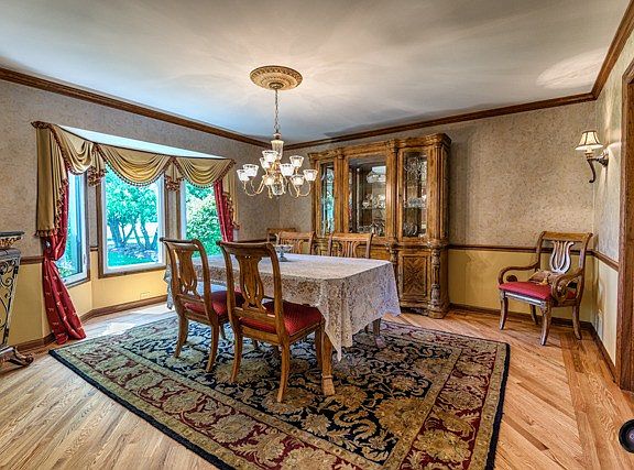 5th image of 3937 White Eagle Dr W