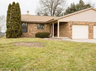 3402 Halifax Dr, Champaign, IL