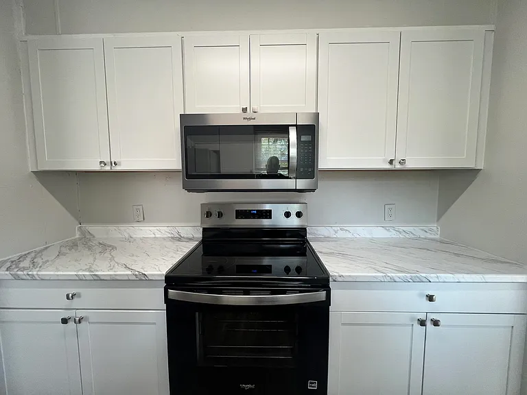 2613 Rippee Rd — Photo 7