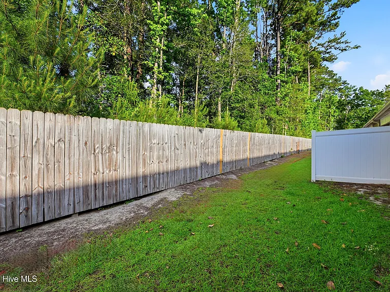 1636 Bellamy Place Dr — Photo 36