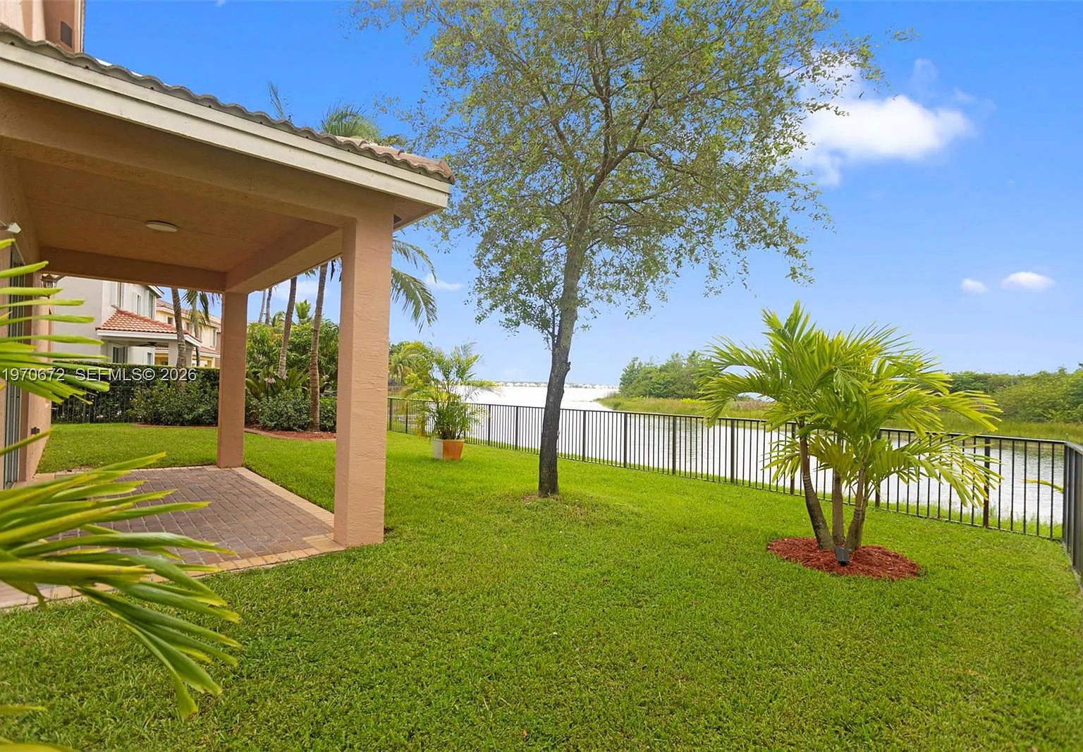 5 bed, 3.0 bath, 2771 sqft, $5,999 — Photo 4
