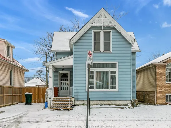 547 Oak St, Windsor, ON N9A 5E7