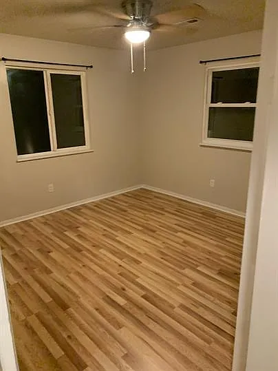 3300 Valley View Dr N — Photo 12