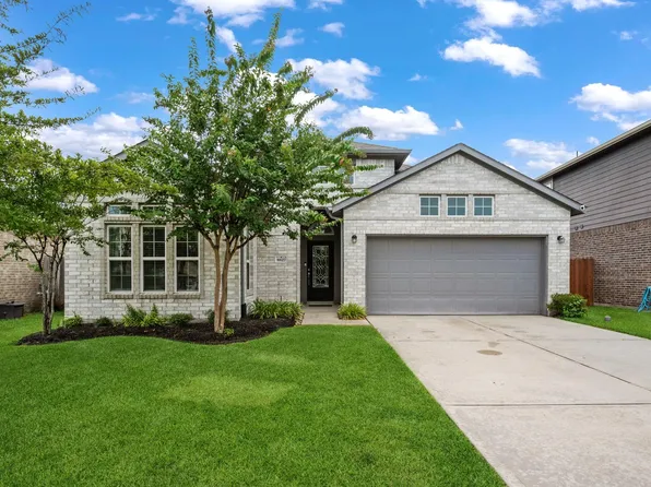 8827 W Crescent Lake Cir, Baytown, TX 77521