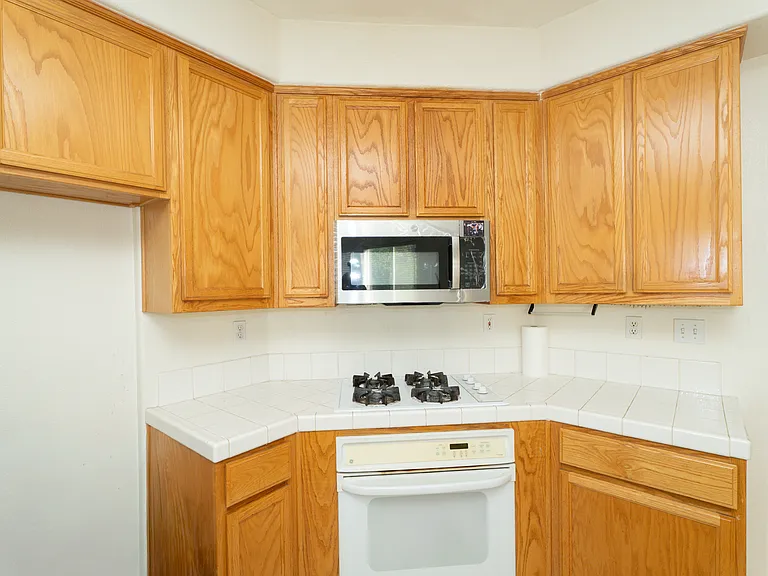 6784 Sunriver Ln — Photo 8