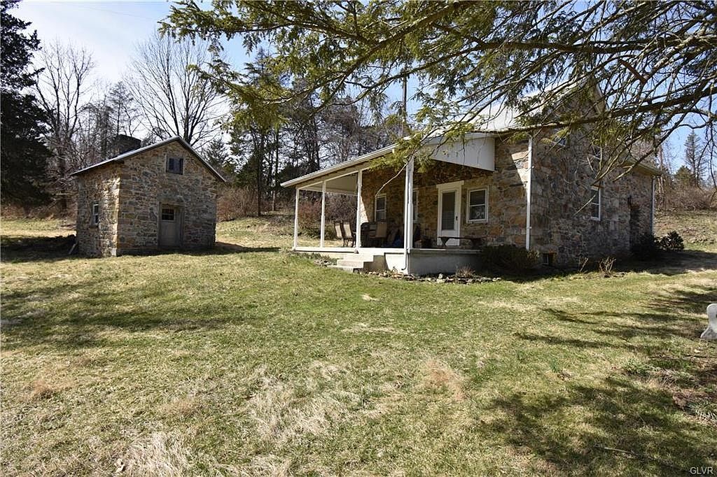 135 Wassergass Rd, Hellertown, PA 18055 Zillow