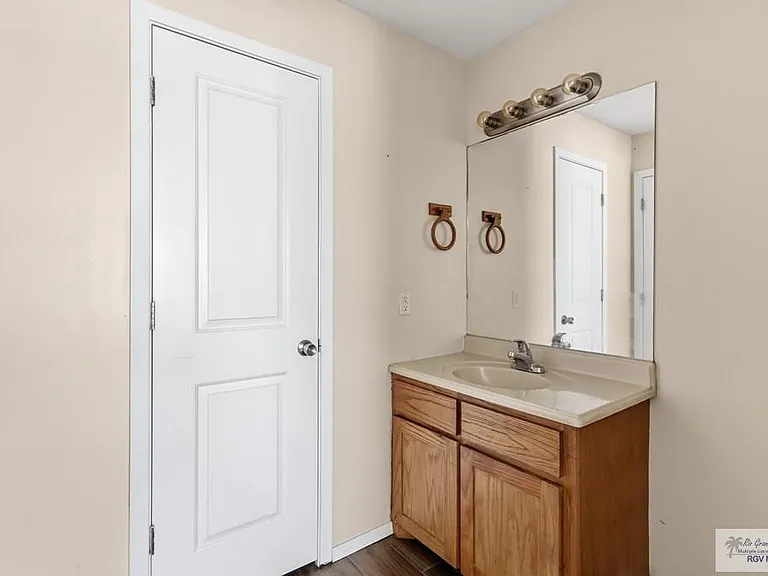 401 Jose Marti Blvd #103 — Photo 11