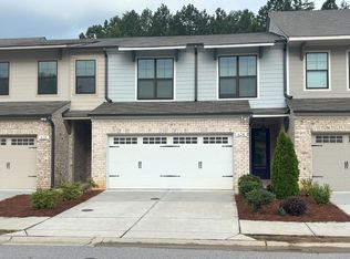 628 Collections Dr, Lawrenceville, GA 30043