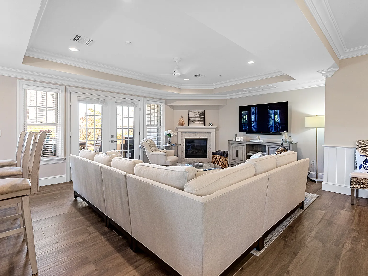 Luxury Condo! — Photo 4