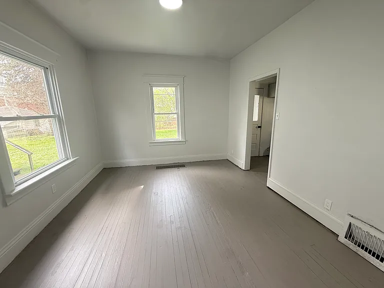 720 Baldwin Ave — Photo 5