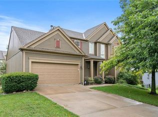 9209 N Kenwood Ave, Kansas City, MO 64155