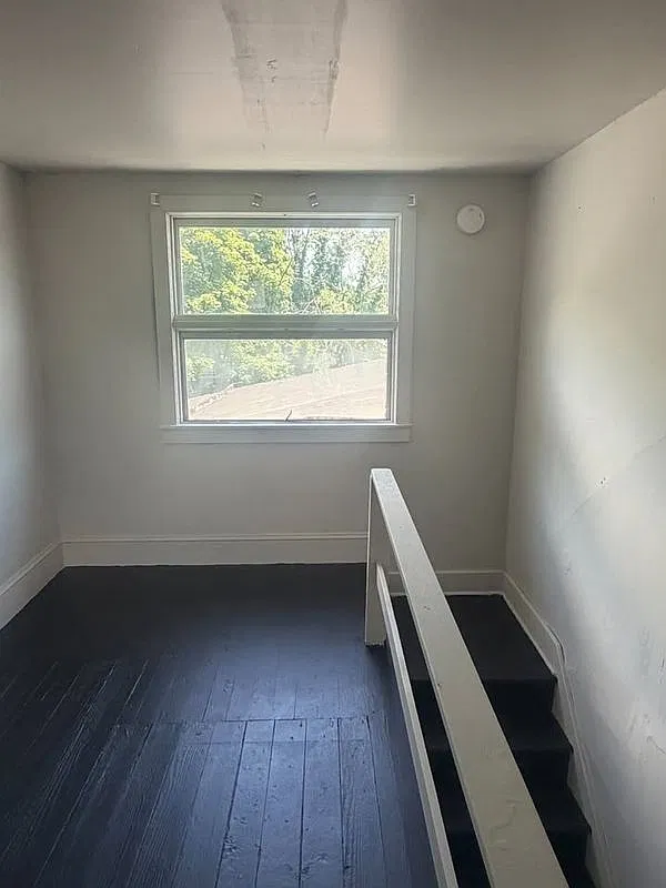 3 bed, 1.0 bath, 1160 sqft, $1,450 — Photo 4