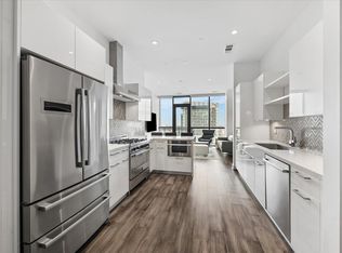 1211 Caroline St #1503, Houston, TX 77046