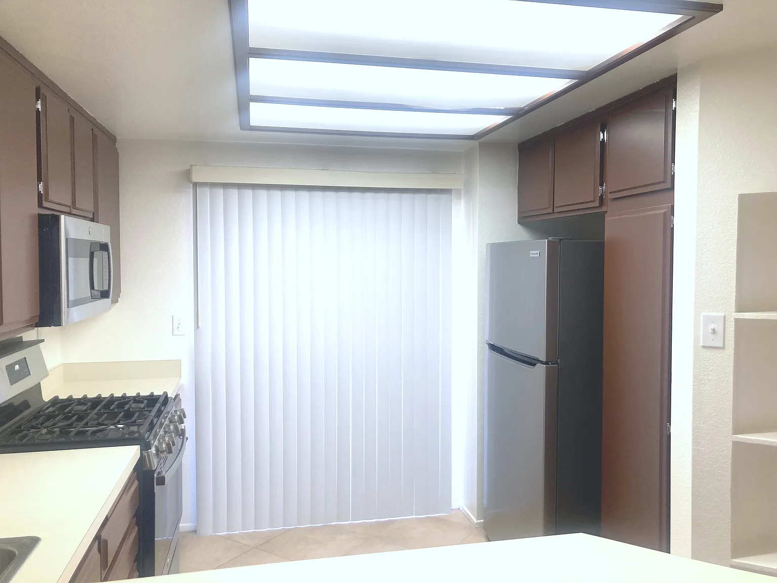 700 S Beach Blvd — Photo 4