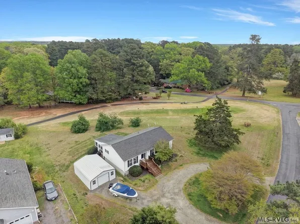 48 Longwood Dr, Bracey, VA 23919